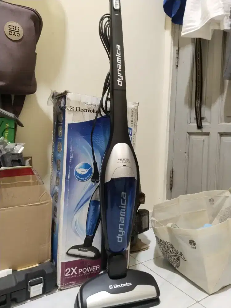 elextrolux vacum 400w