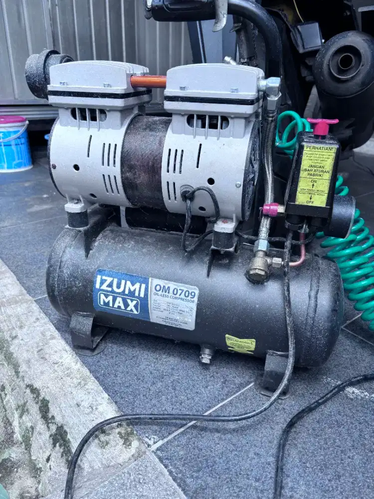 Kompresor izumi OM 0709