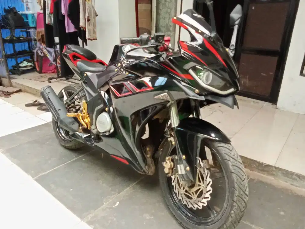 Dijual motor vixion castum body r25