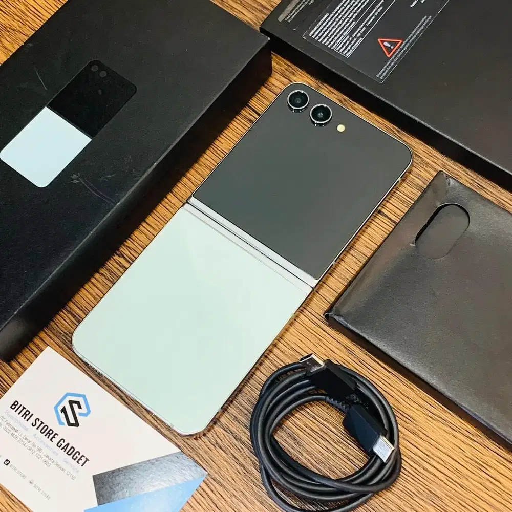 SAMSUNG ZFLIP 5 8/256GB MINT | MULUS