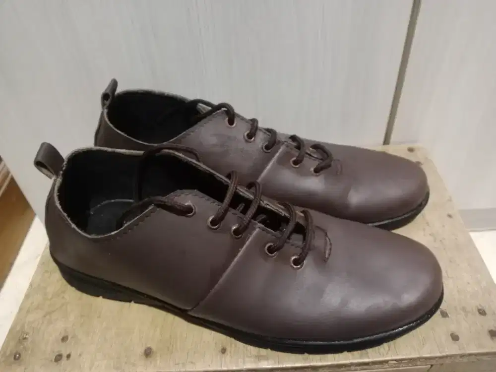 Jual Sepatu Bekas