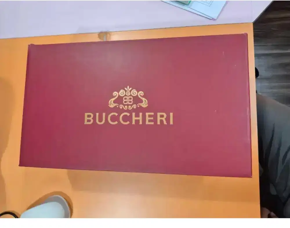 For sale Sneaker Buccheri