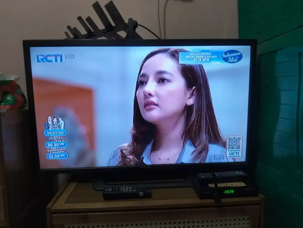 TV SHARP AQUOS ANALOG 32 INCH Second Gress