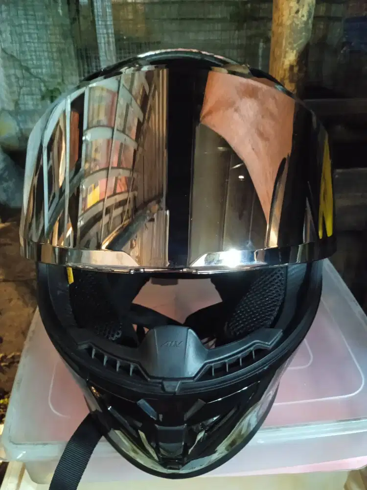 Jual helm alv fullface kondisi 95% 420 nego tipis
