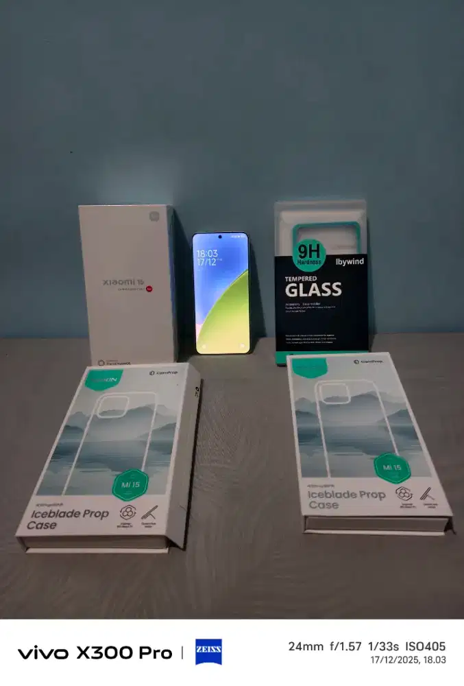 Jual Xiaomi 15 12/512GB - Green + Redmi Buds 6 Pro - Space Black