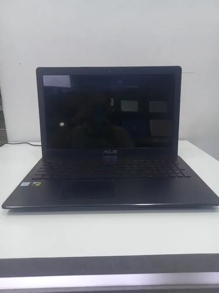 Asus rog x550vx core i7-6700hq ram 8 GB HDD 500 GB win 11
