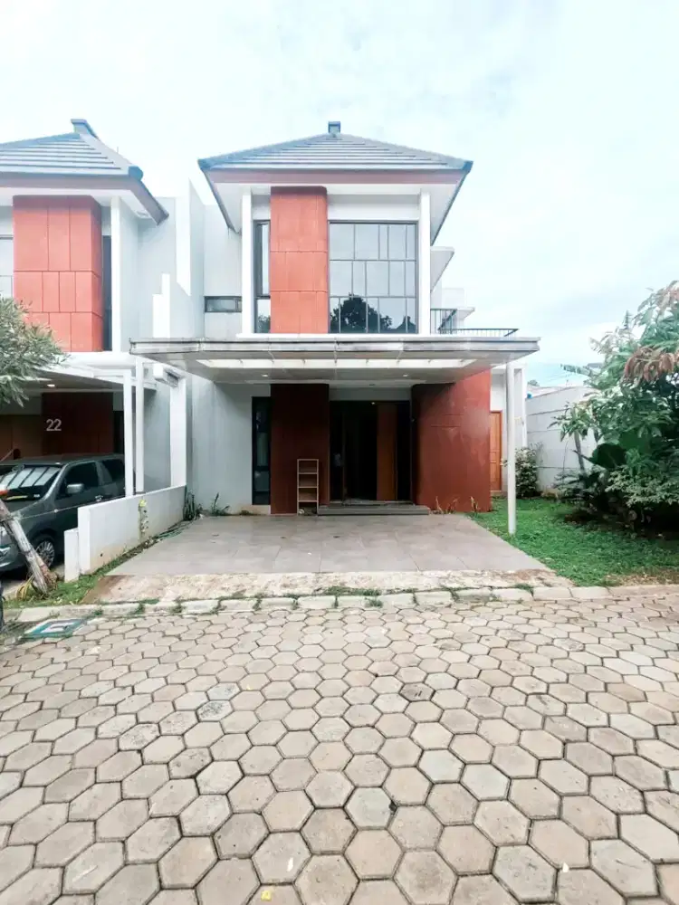 DISEWAKAN RUMAH POSISI HOOK SEMIFURNISH DICIRENDEU DEKAT MRT LBK BULUS