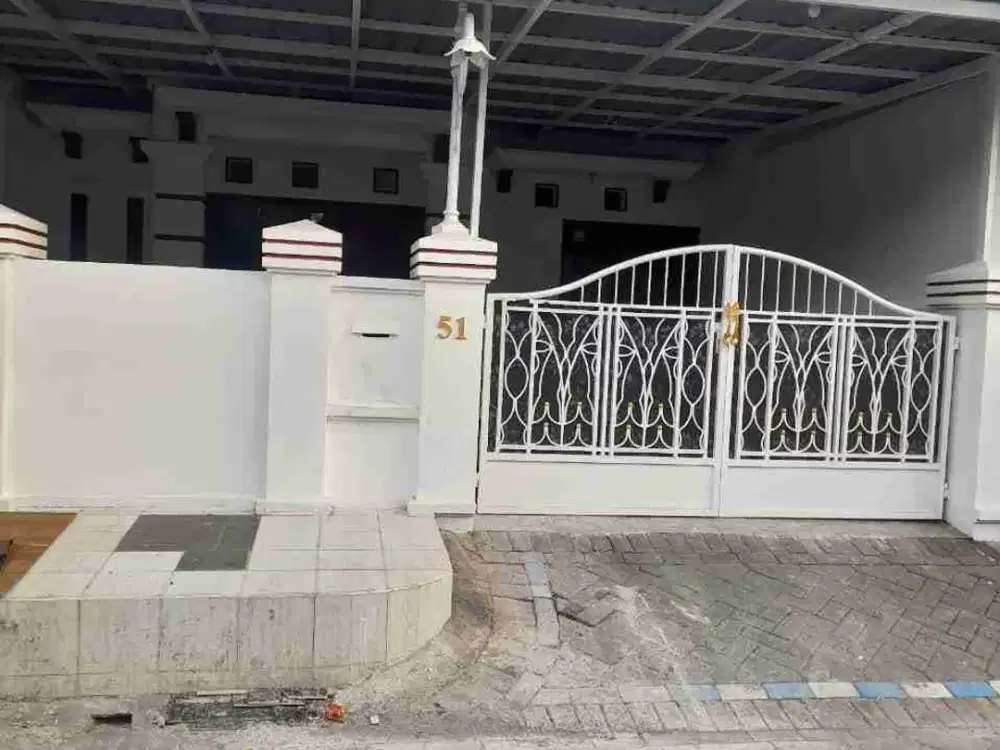 Rumah Graha Tirta luas 91 m2 harga 550 juta, 3 km dari SIER Industri, Surabaya