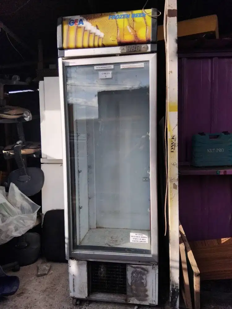 showcase jumbo rusak murah GEA 400 liter