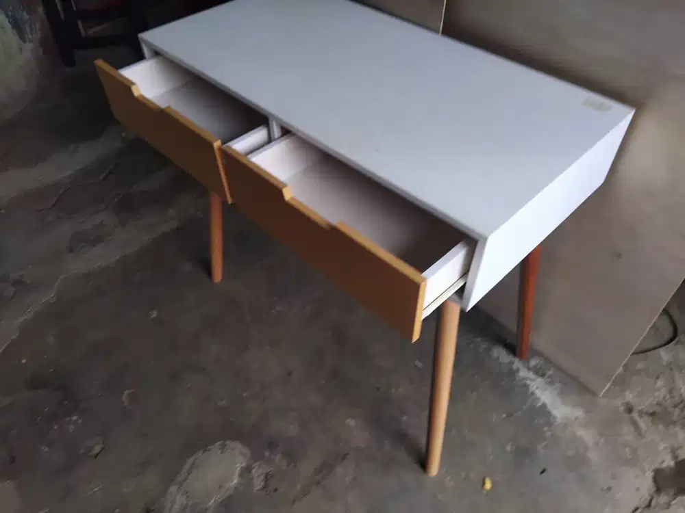 Meja kerja/ console murah minimalis
