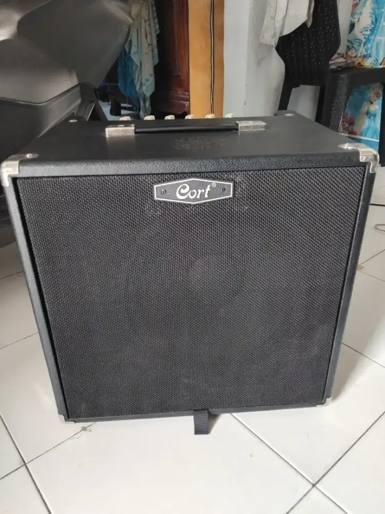 Ampli bass cort CM150B