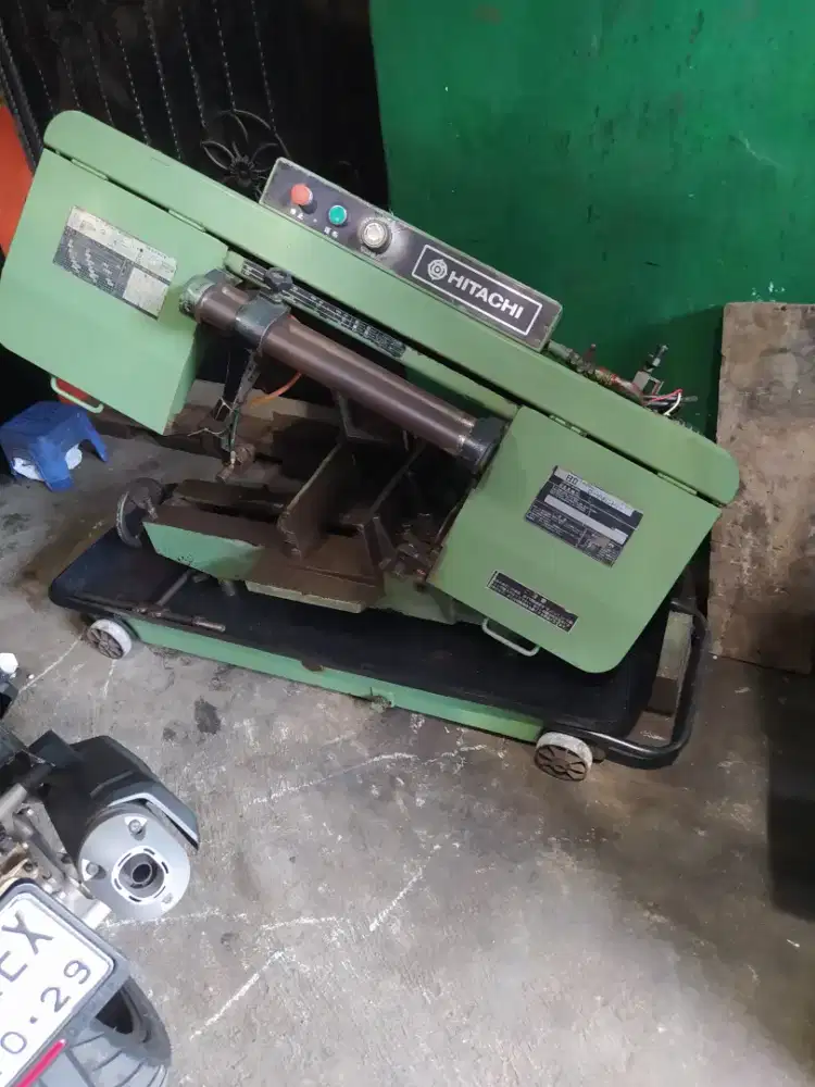 Band saw /gergaji pita