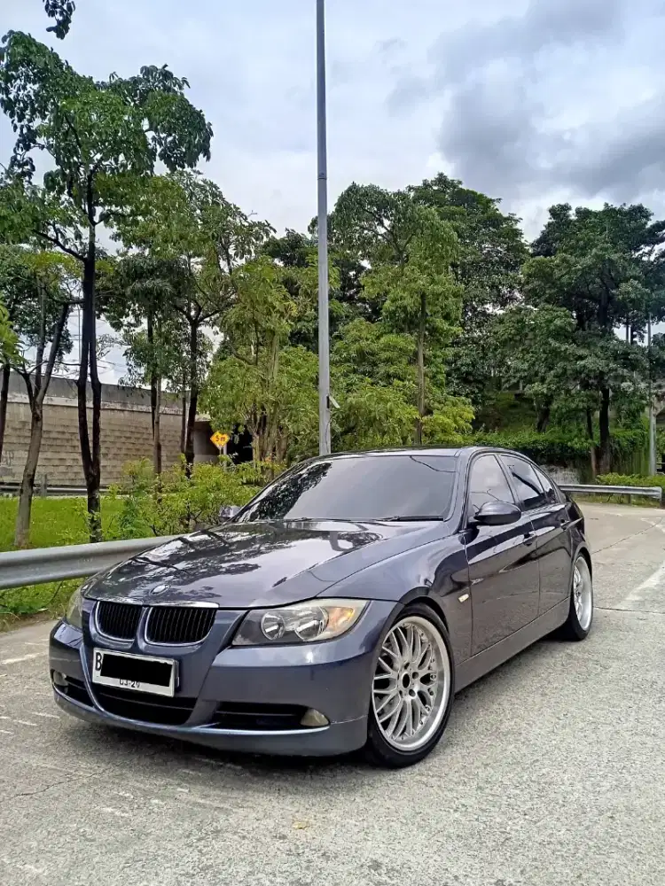 BMW 320i 2006 Bensin