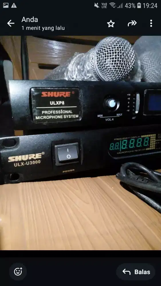 Audio mic wireless merk shure keduanya masih bagus lokasi Kemang jakse