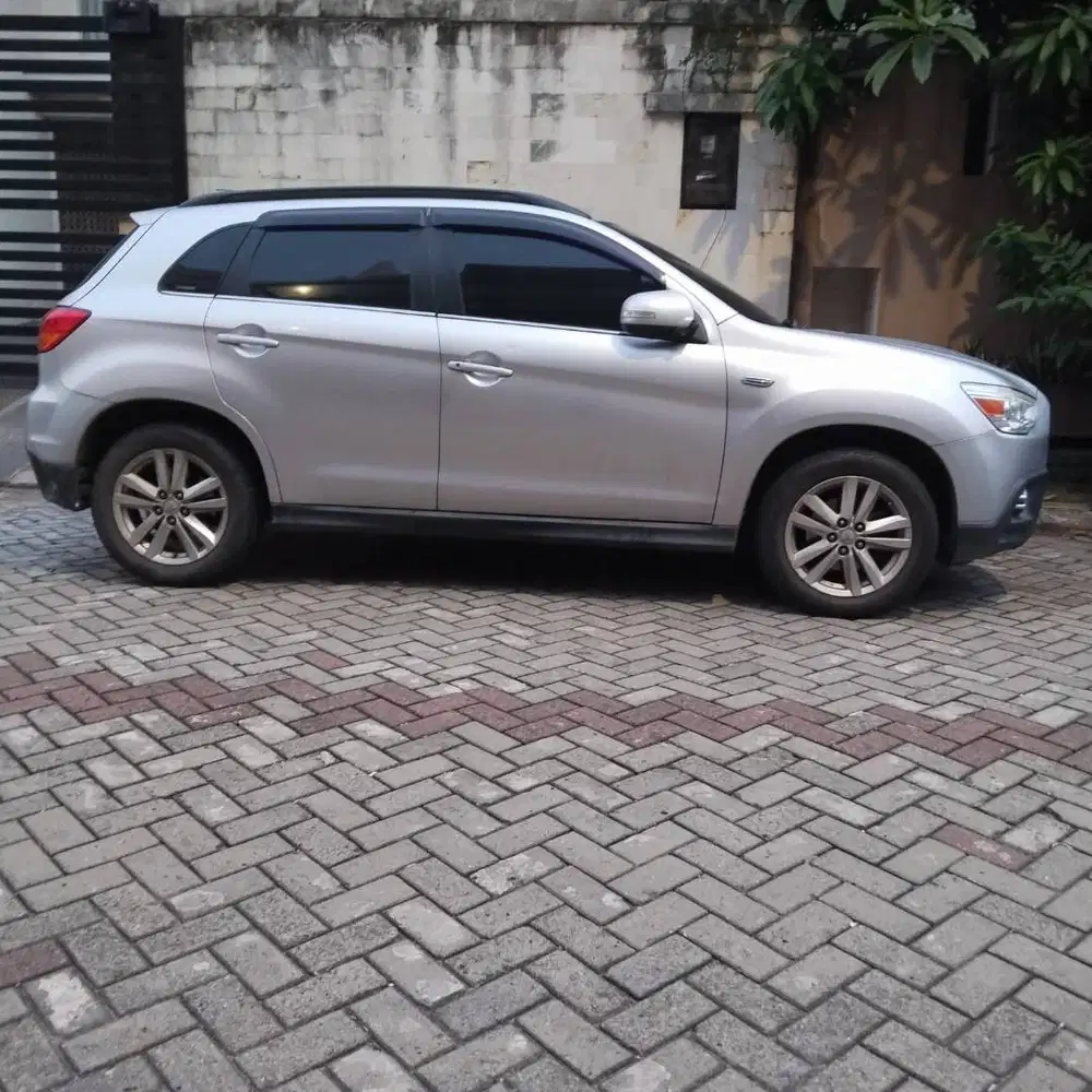 Mitsubishi Outlander SP2.oL GLX4X2MT 2012 (MANUAL)