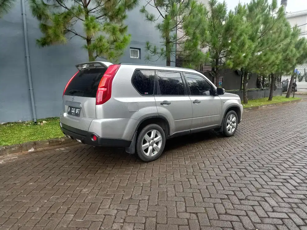 Nissan X-Trail 2010 Bensin