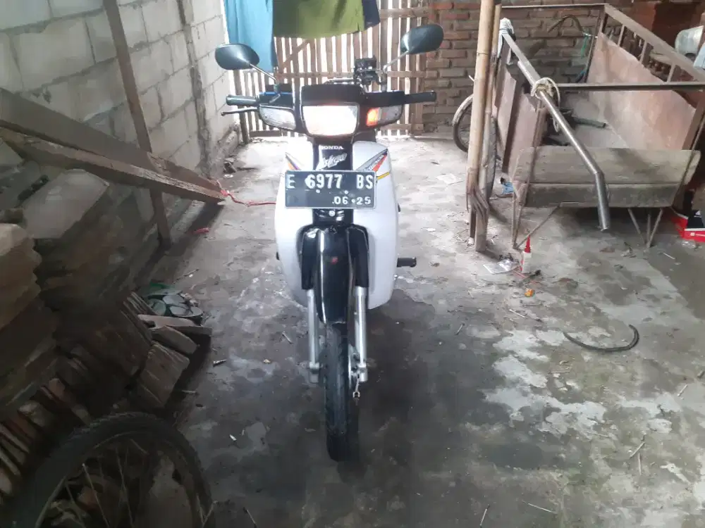 Honda astrea legenda 2001