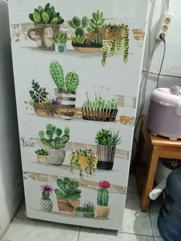 Kulkas sharp second 1 pintu