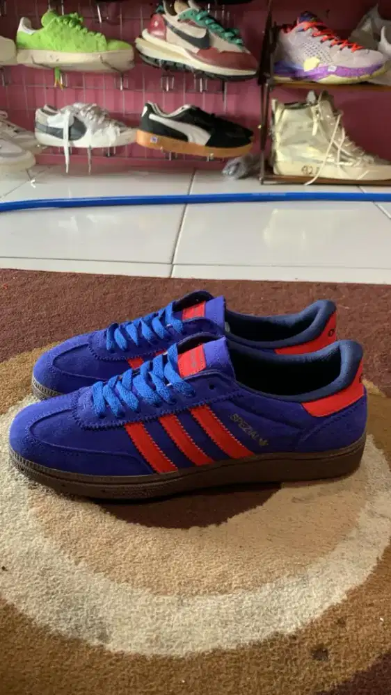 SEPATU BUAT COWO CEWE