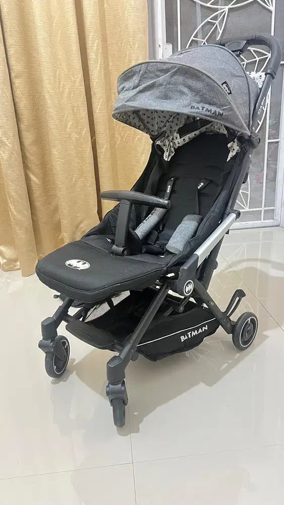 cocolatte stroller dash Batman.88