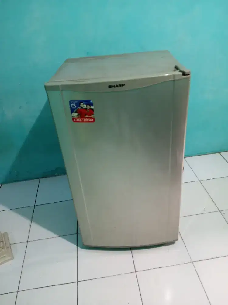 Di jual kulkas sharp