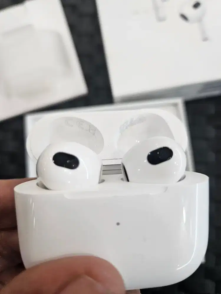Airpods gen 3 resmi Indonesia tolong di catat