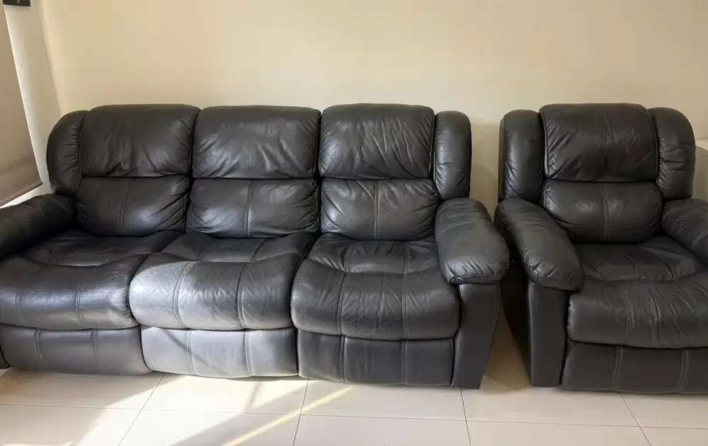 Sofa Cellini Kulit (Black/Hitam)