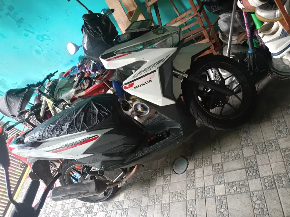 Motor Vario 125 LED old 2017 pajak off