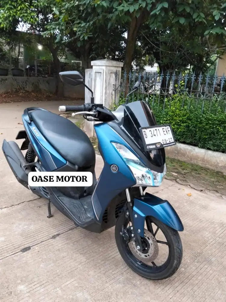 (B) Yamaha Lexi 125cc tahun 2022