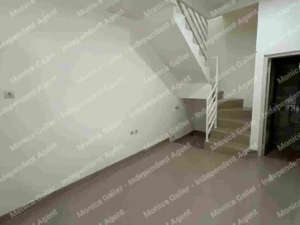 Rumah Murah 2 Lantai 2 Kamar Akses Motor dekat Ps Gembrong Johar Jakpus