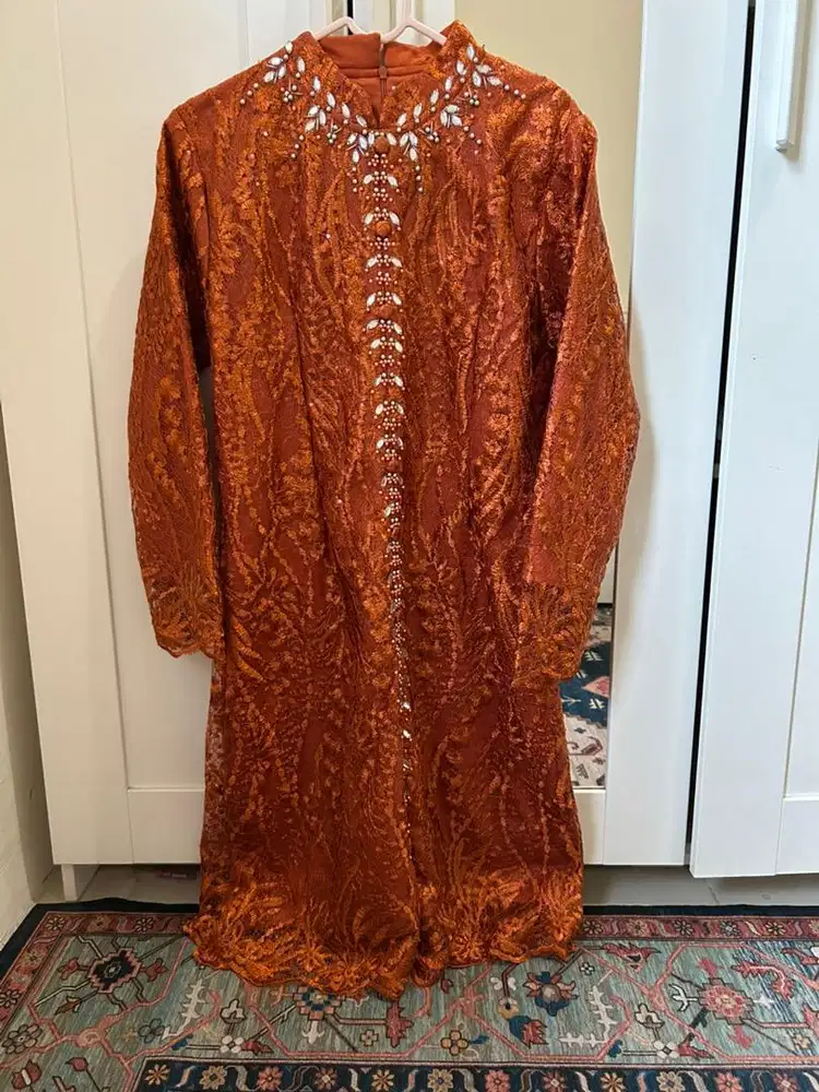 Atasan brukat payet premiun warna teracotta