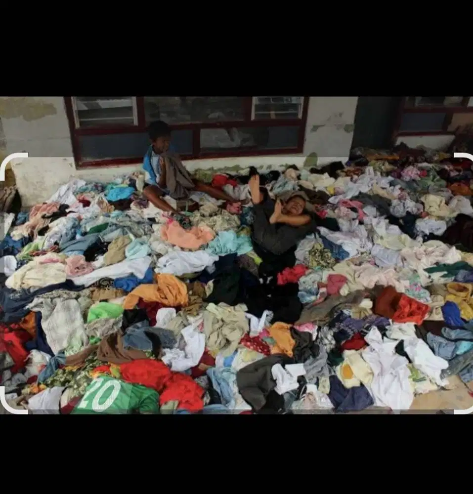 Di cari baju bekas layak pakai