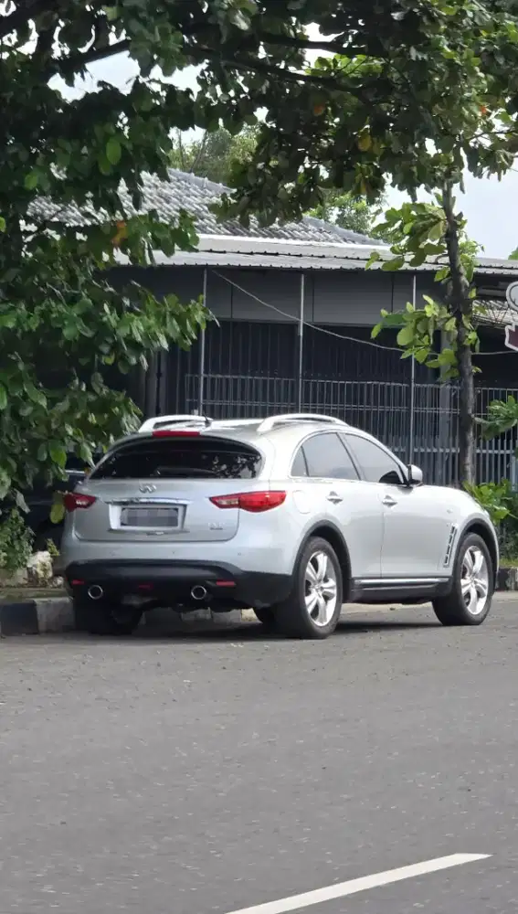 Infiniti FX37 2011 Low Km Istimewa