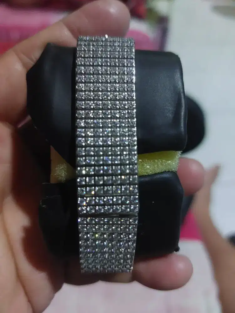 Jam tangan mewah tiwie swiss