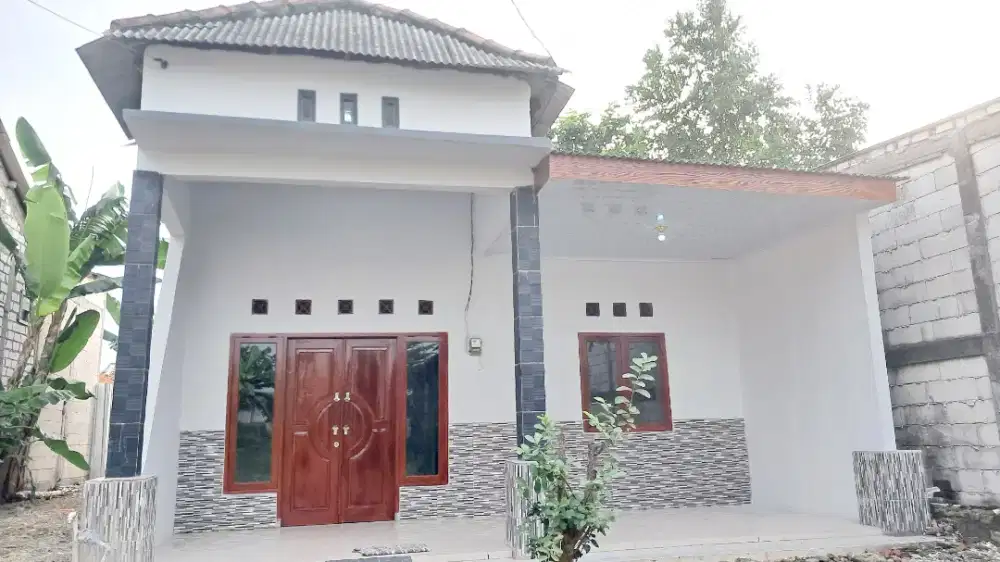 Di sewakan rumah muat parkir 10 mobil