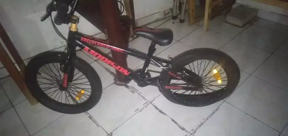 dijual sepedah merk united bekkas