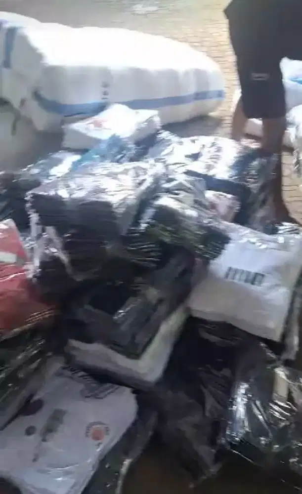 Kaos distro lengan pendek