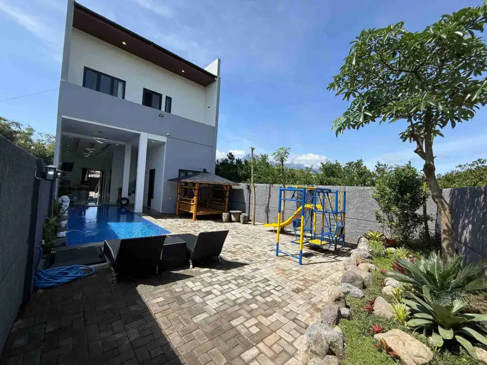 Butuh uang jual villa