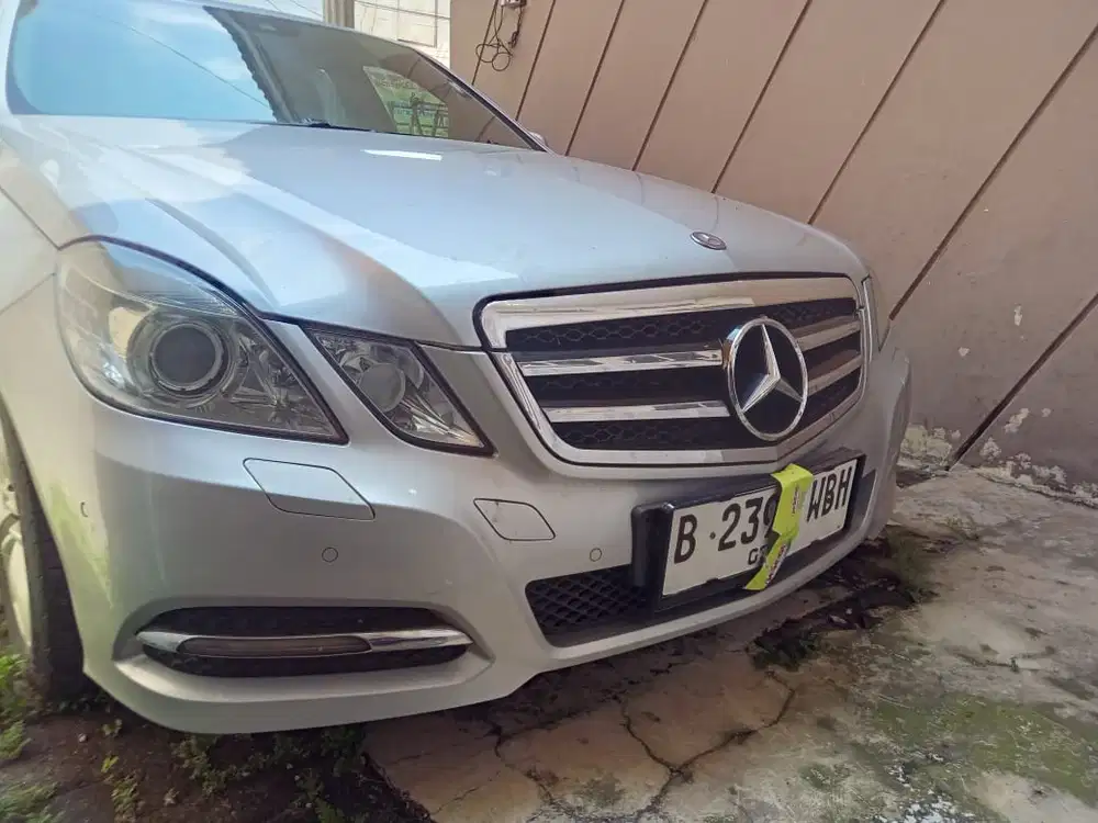 Mercedes-Benz E250 2012 Bensin