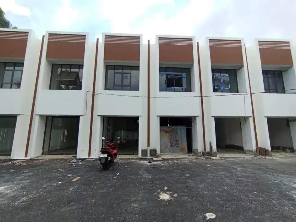 Ruko 2 lantai - Lokasi strategis dan harga terjangkau