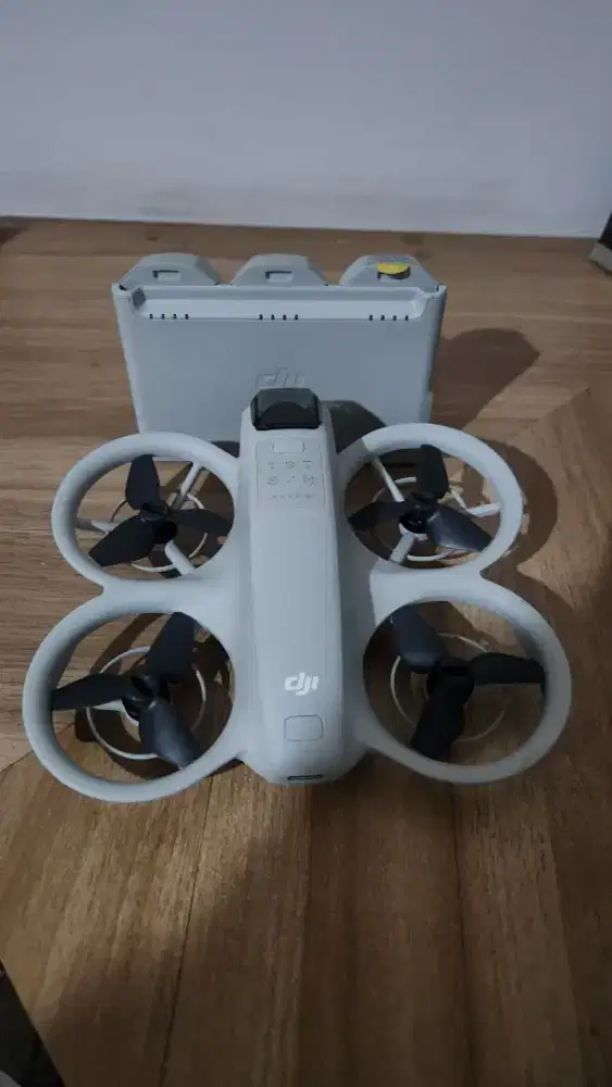 DJI NEO 1  3 batterai
