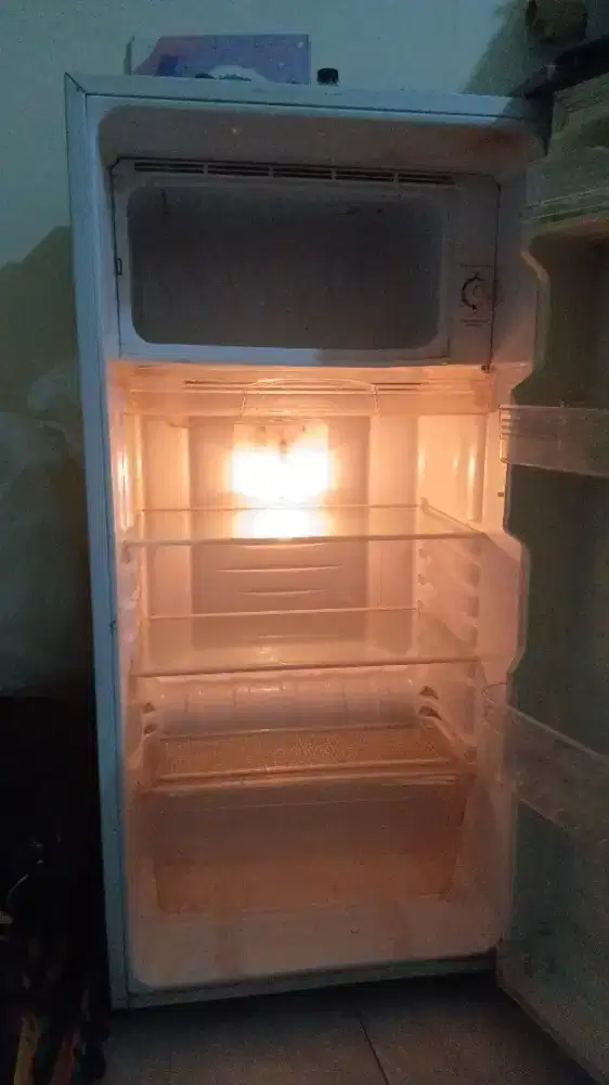 Kulkas sharp 1 pintu