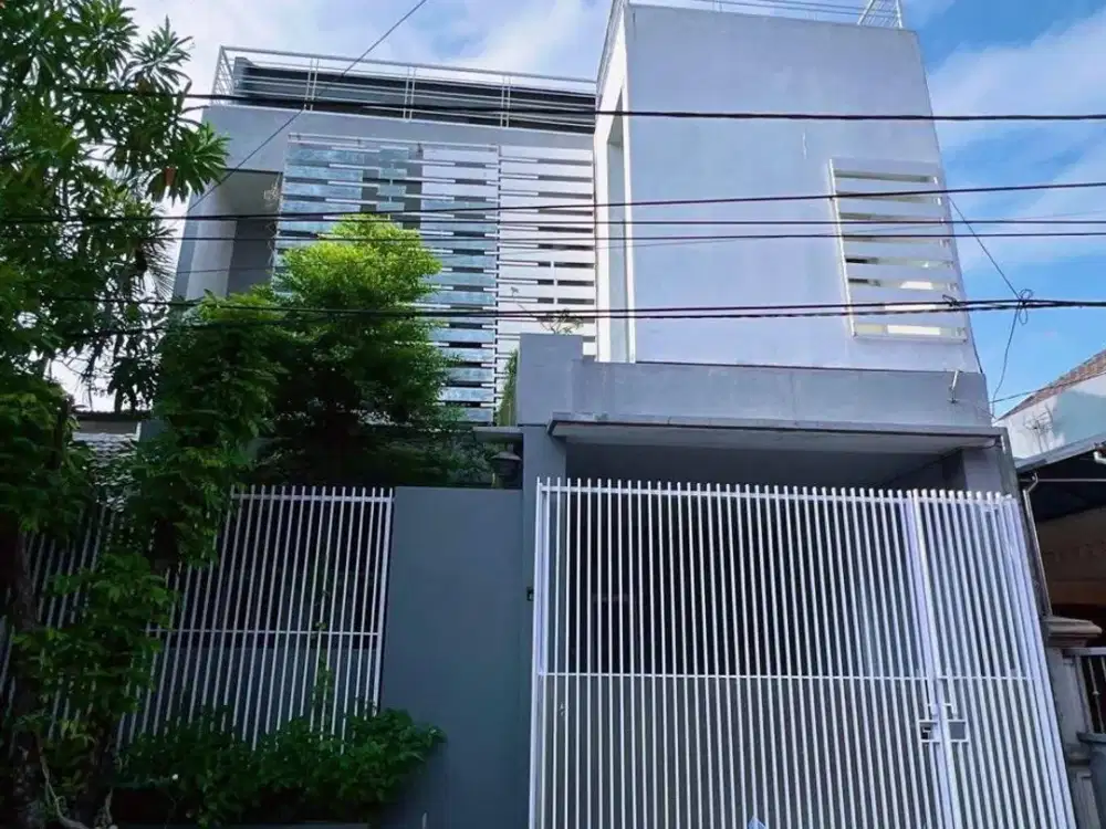 DIJUAL RUMAH MEWAH, TERAWAT & SIAP HUNI Di Griya Babatan Mukti WIYUNG SURABAYA