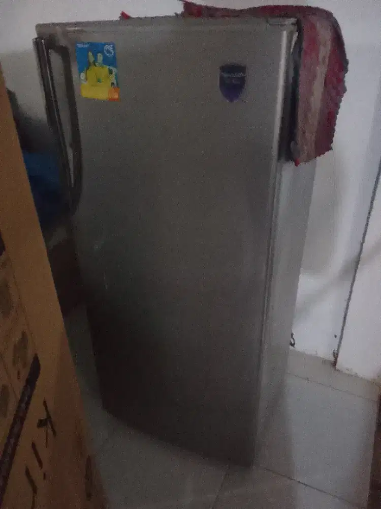 Jual kulkas bekas Sharp 1 pintu kondisi freon rusak