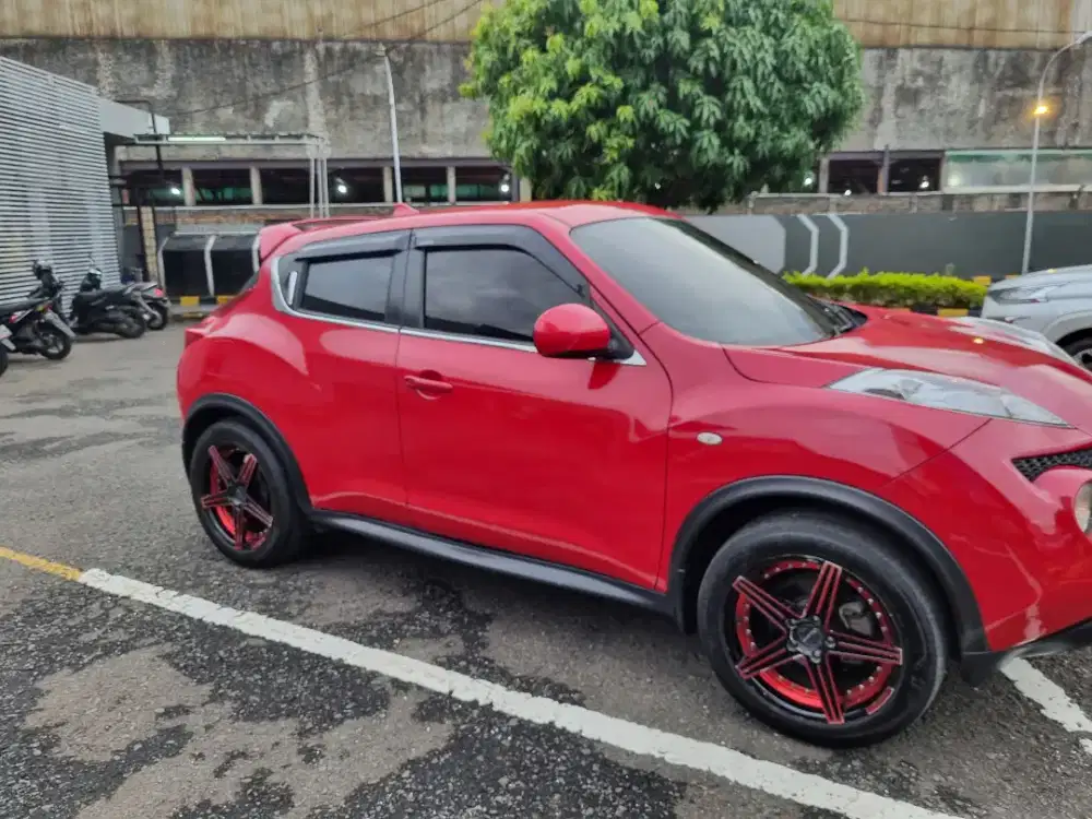 DIJUAL NISSAN JUKE 1.5 4x2 AT TAHUN 2013