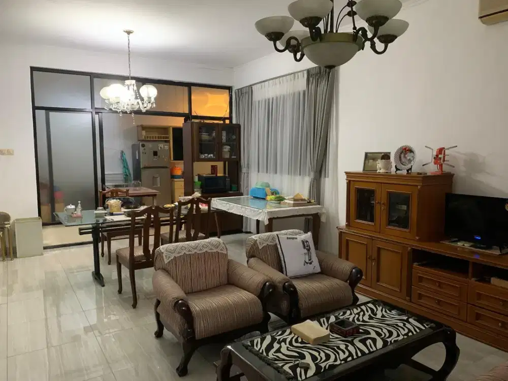 Dijual Rumah Bagus Terawat di Perumahan Shangrila Indah