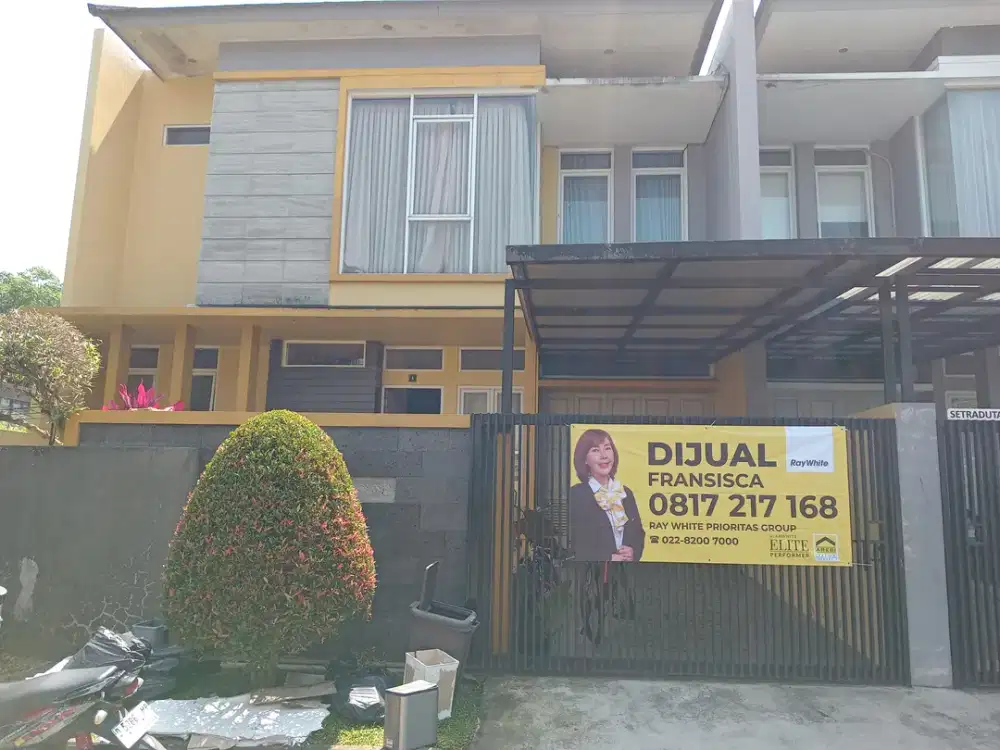 Rumah Bagus 2 Lantai di Setraduta Bandung Utara