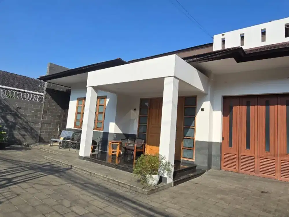 Disewakan Rumah Bagus di Setrasari, Bandung Utara