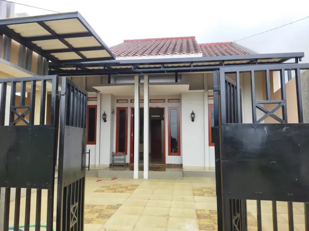Rumah Asri Semi Furnished di Cihideung Parongpong