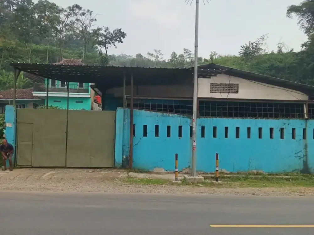 Disewa Tanah + Bangunan di Mainroad Padalarang